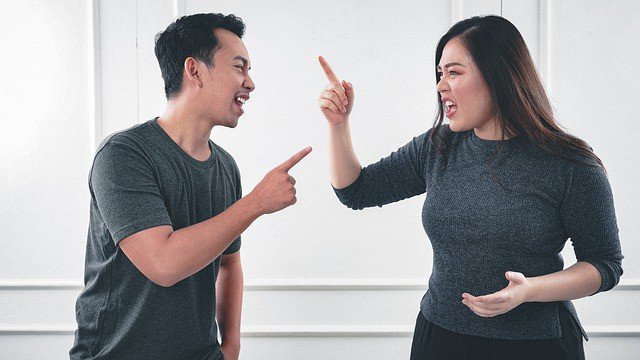 5 Toxic Words Couples Say Without Knowing