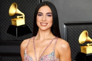 Read more about the article Who Is Dua Lipa?