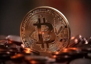 Read more about the article 10 Things You Should Know Before Buying in Bitcoin