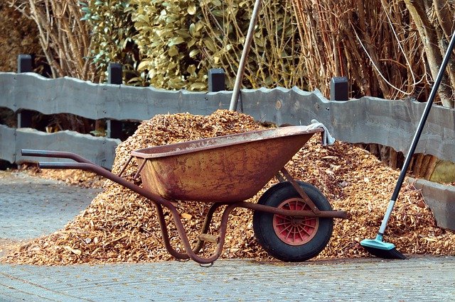 5 Ingenious Uses for Extra Mulch