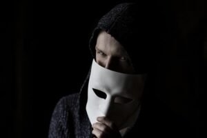 Read more about the article 8 Signs You’ve Been Catfished