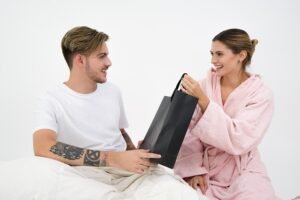 Read more about the article His true feelings for you go beyond a friend with benefits.15 signs