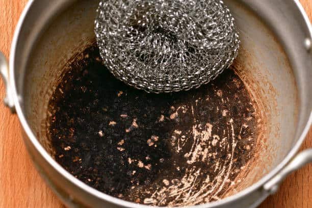 The Best Ways to Clean a Burned Pan in Minutes.