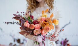What colors go best with a fall wedding?