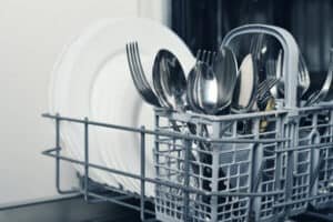 Read more about the article Correct Procedures for Hand-Cleaned and Sanitized Utensils