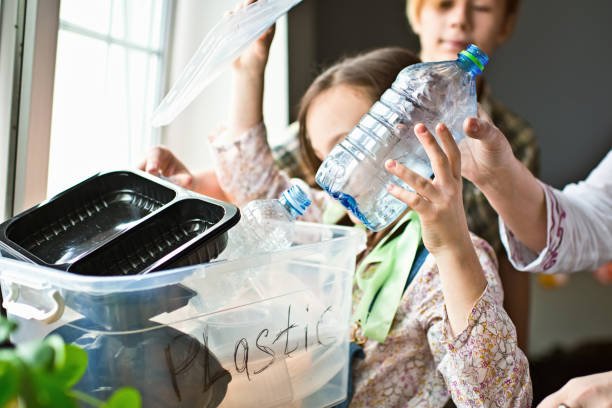 5 Easy Ways to Reduce Plastic Use at Home and in Food.